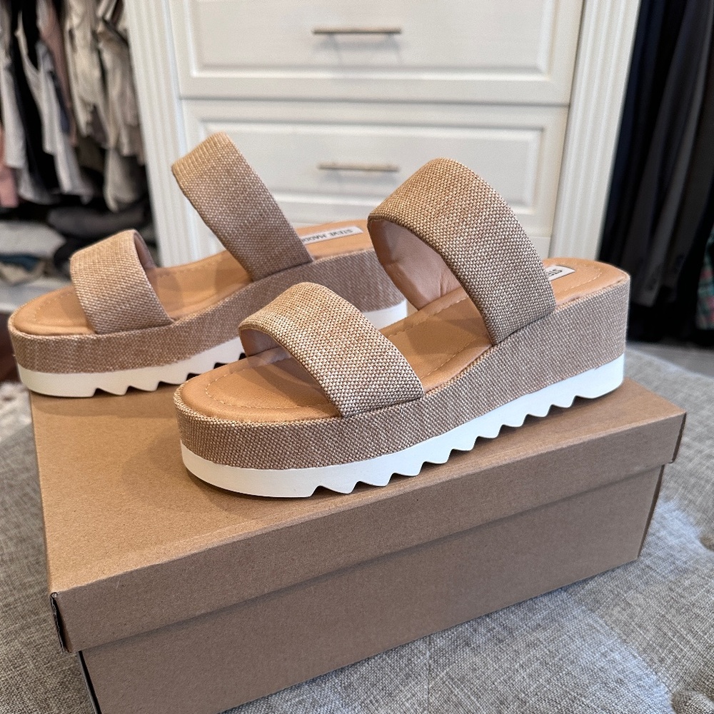 Steve Madden Defuse Wedge Sandal Raffia/tan